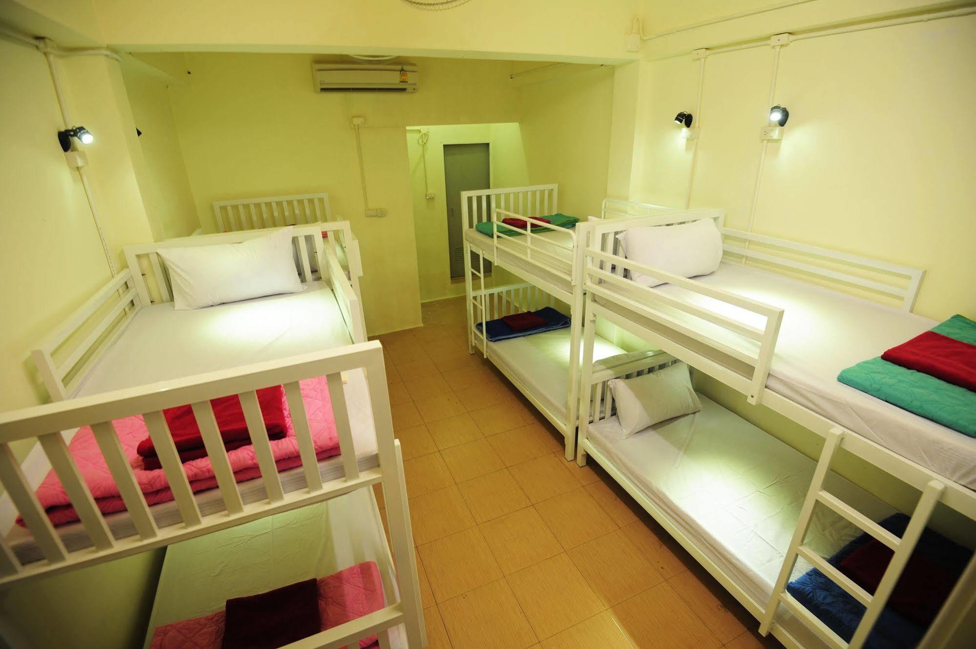 Phi Phi Bucket Hostel מראה חיצוני תמונה